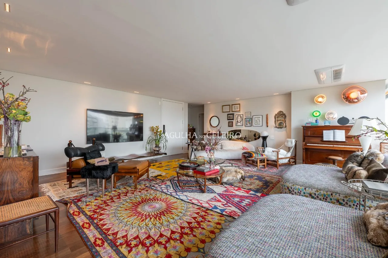 Um refúgio exclusivo com vista permanente para o Jardins. – 9488