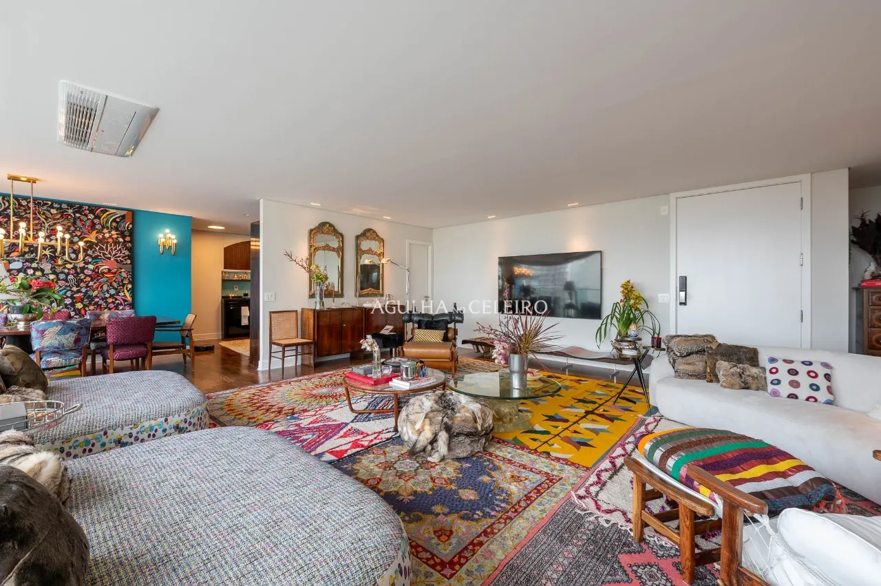 Um refúgio exclusivo com vista permanente para o Jardins. – 9488