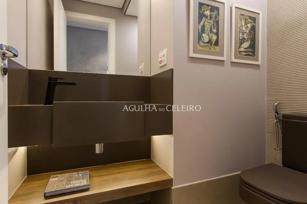 Venda/Moema: 04 quartos, 03 suítes, impecável!! – AP3709