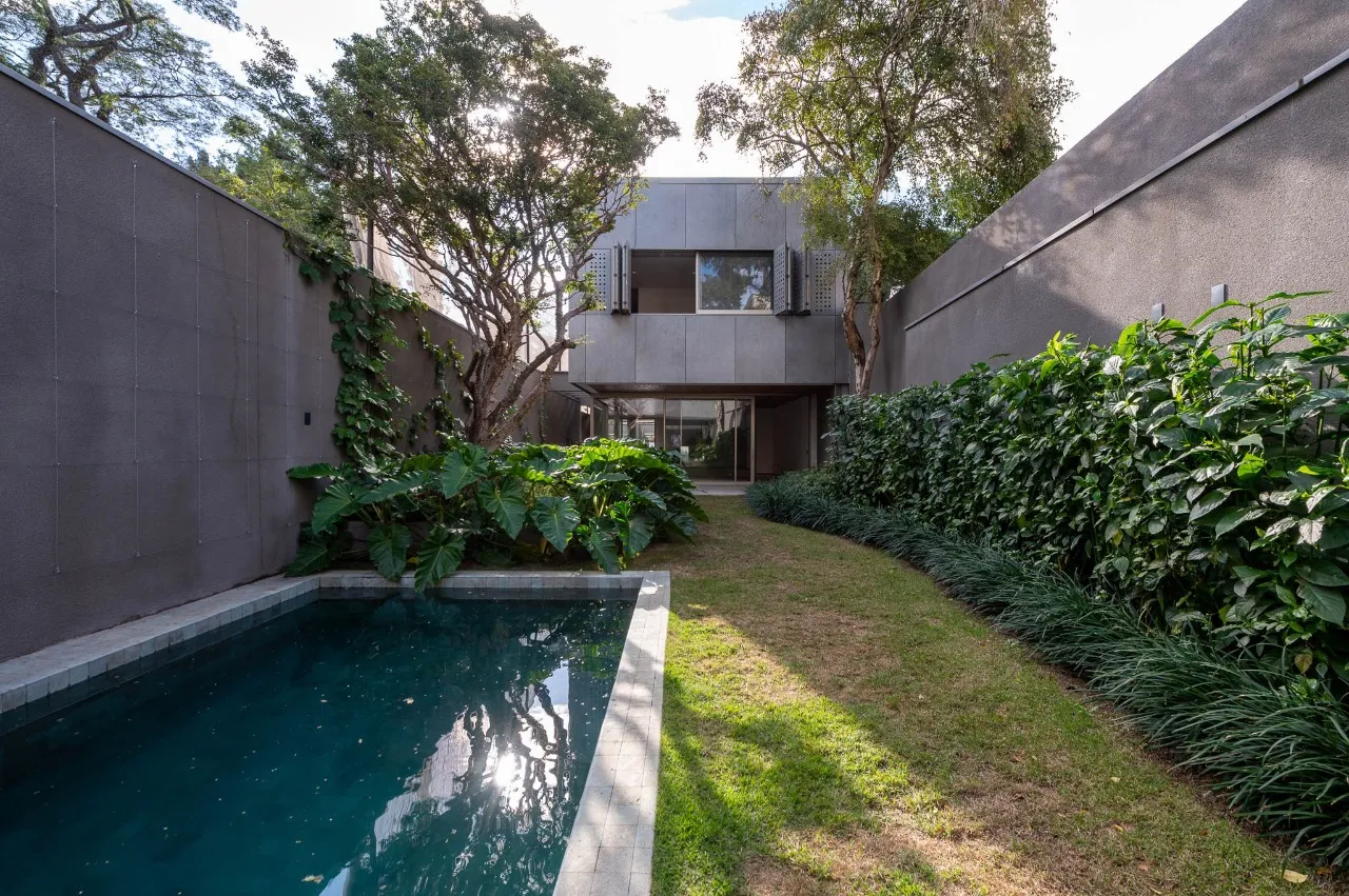Casa recém-concluída à venda no Jardim Europa. – 12601
