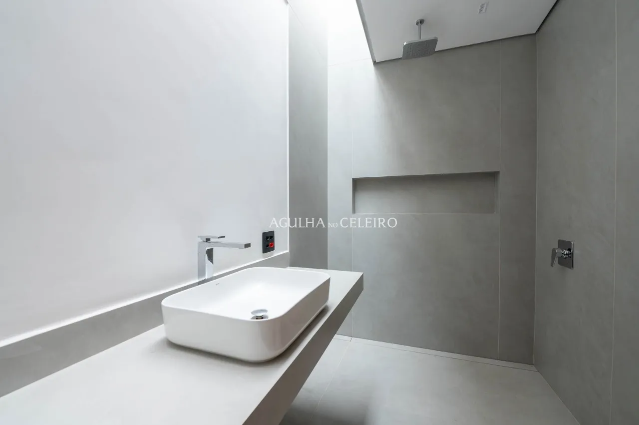 Casa recém-concluída à venda no Jardim Europa. – 12601