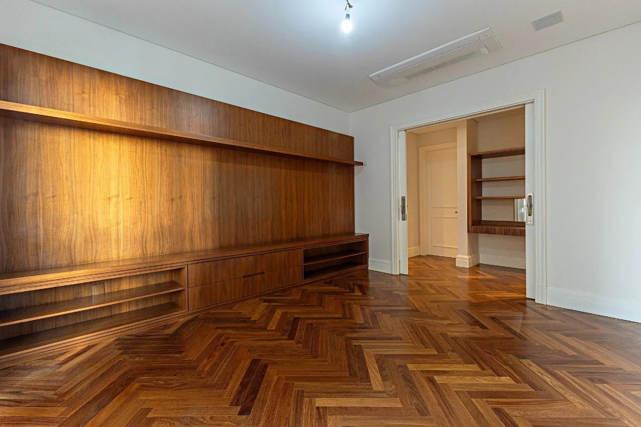 Apartamento à venda na localização mais exclusiva do Jardim Europa. – 12729