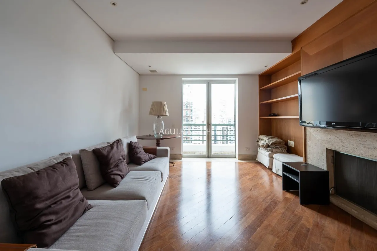 Duplex imponente, sofisticação, amplitude e exclusividade em localização privilegiada – 13631