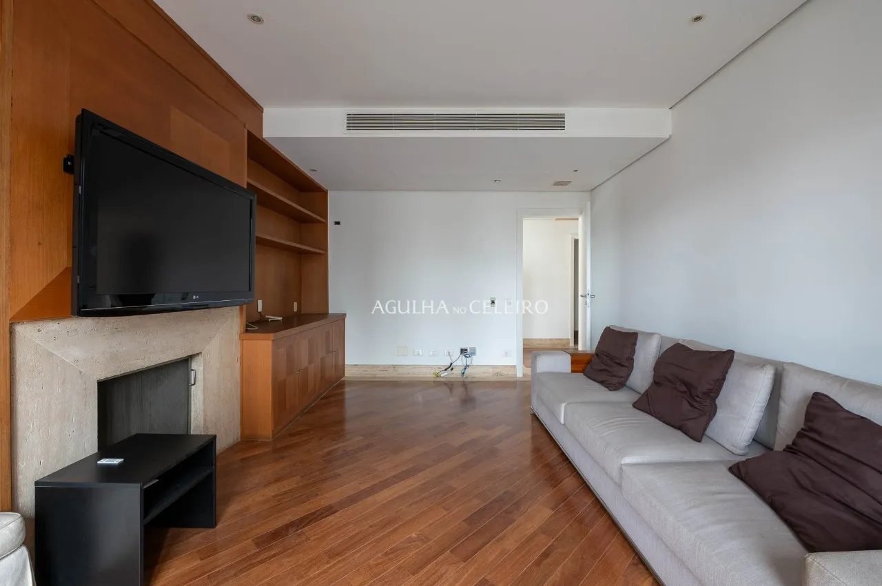 Duplex imponente, sofisticação, amplitude e exclusividade em localização privilegiada – 13631