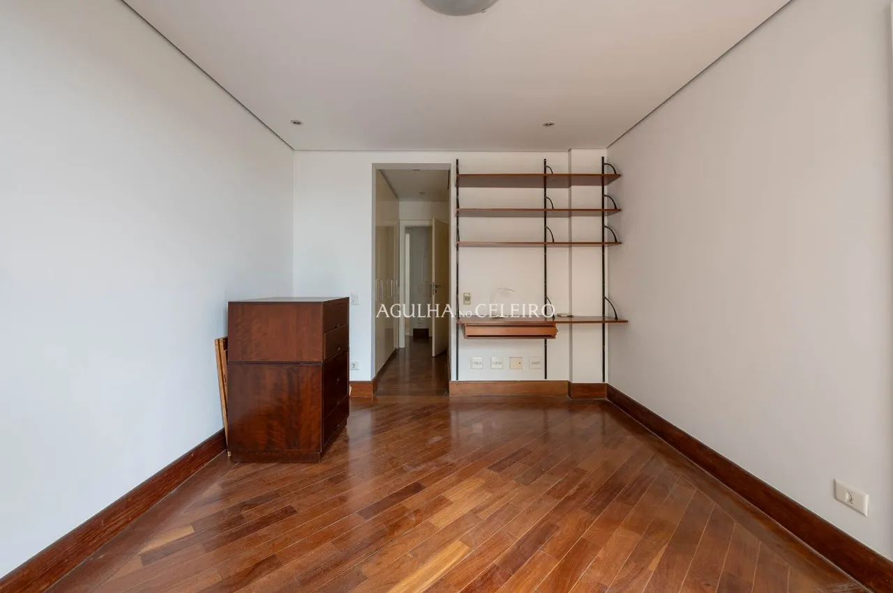 Duplex imponente, sofisticação, amplitude e exclusividade em localização privilegiada – 13631