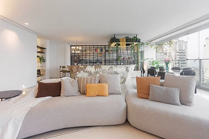 Apartamento maravilhoso, reformado com vista ampla para o Jardim América. – 14053