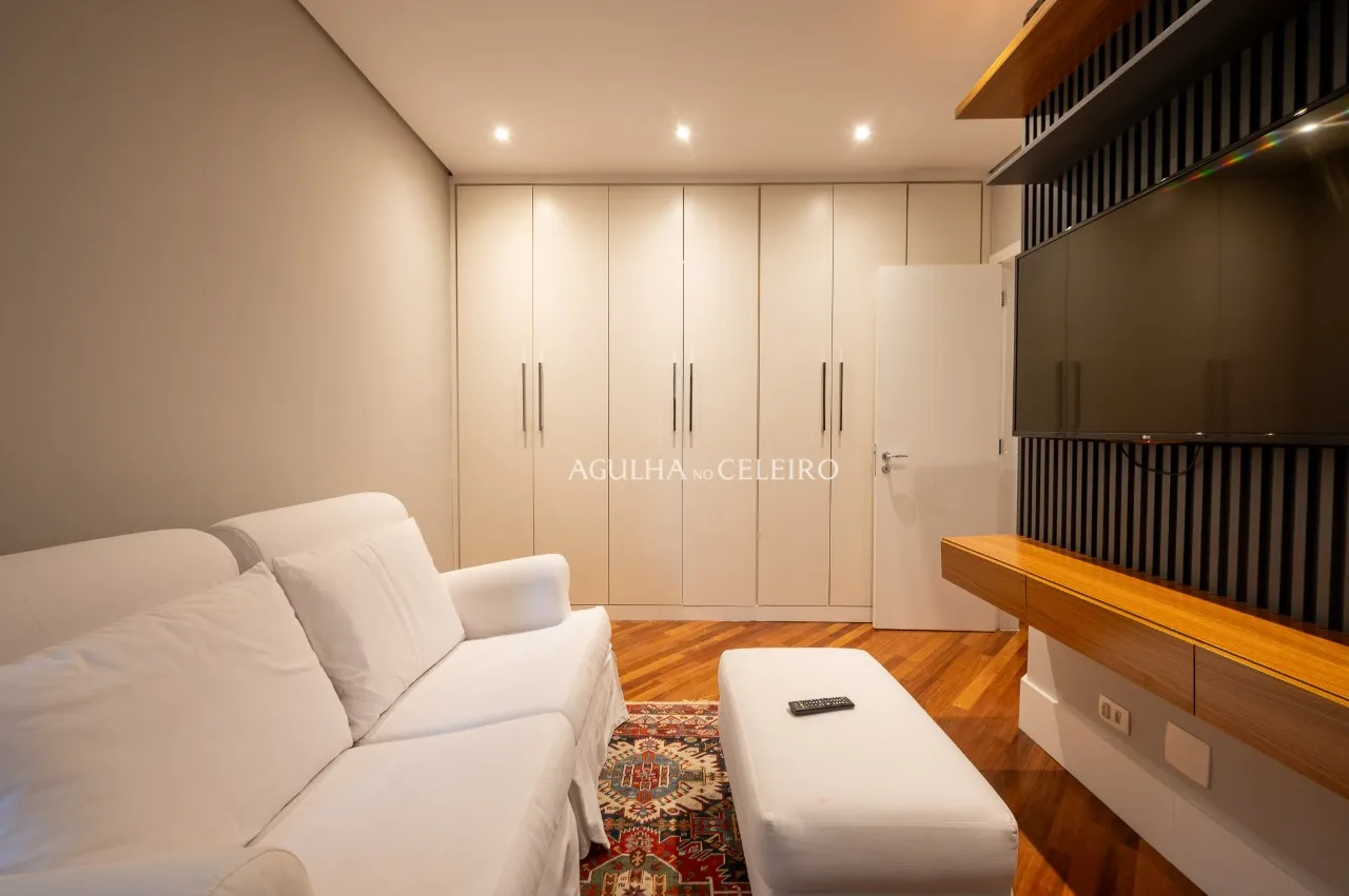 Apartamento na melhor rua de Moema Pássaros. – 16732