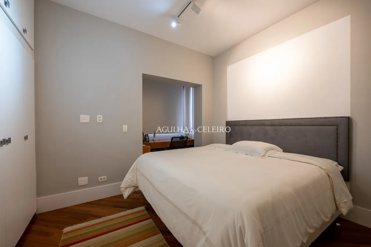 Apartamento na melhor rua de Moema Pássaros. – 16732