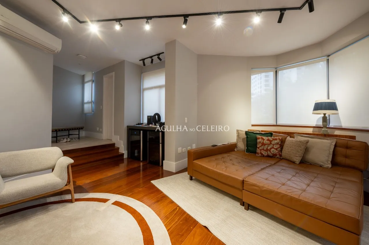 Apartamento na melhor rua de Moema Pássaros. – 16732
