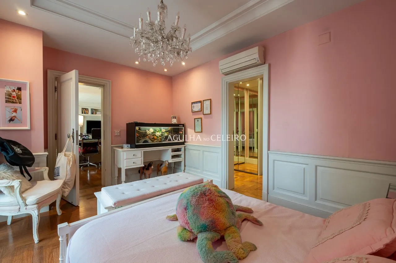 Apartamento Duplex na melhor e mais privada rua do Itaim Bibi – 20878
