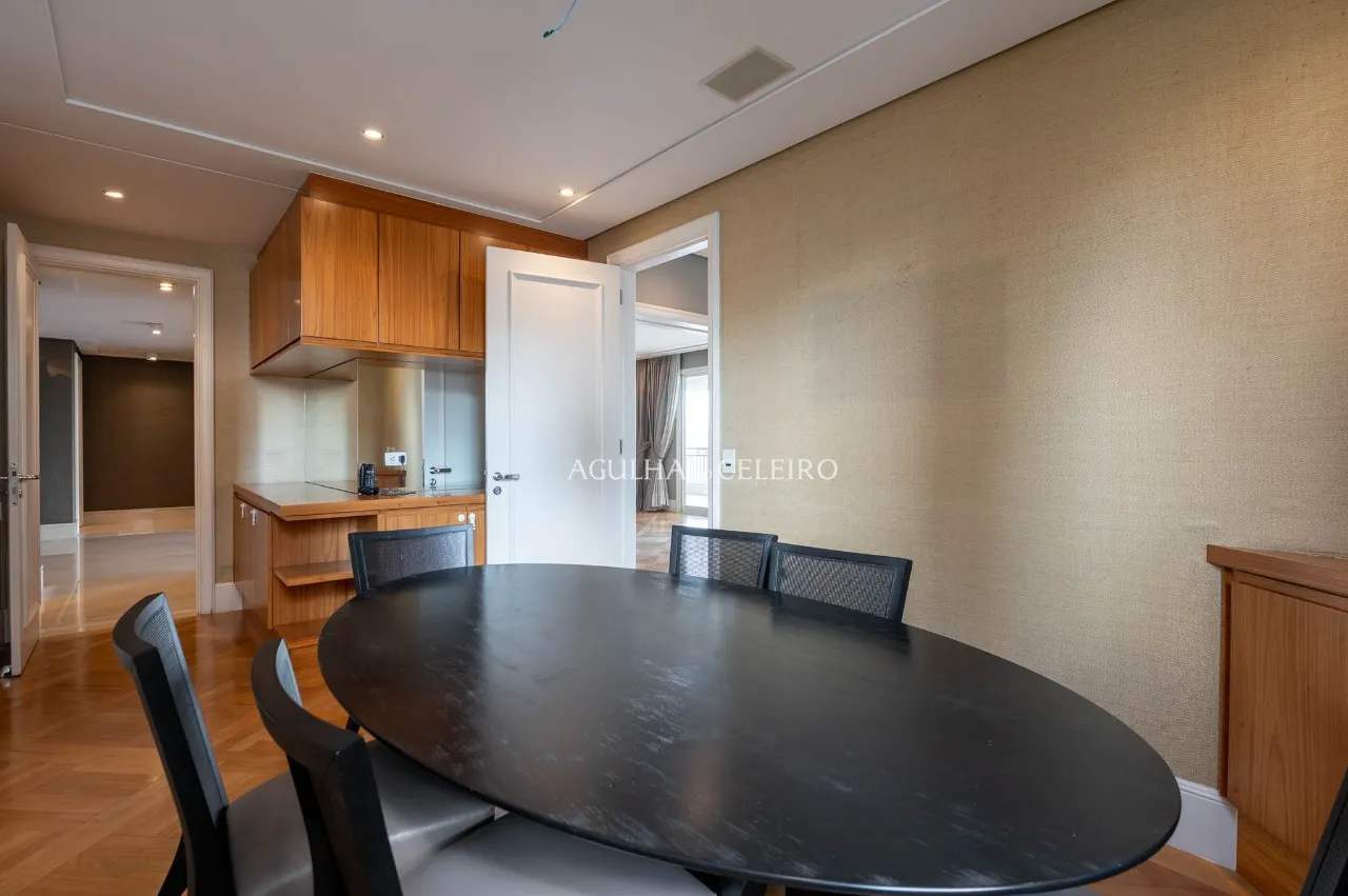 Apartamento amplo com vista à venda no Jardim América – 22027