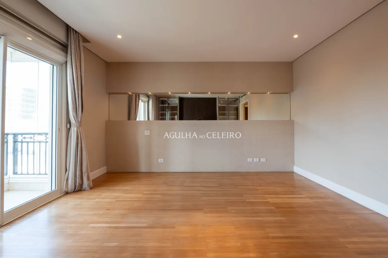 Apartamento amplo com vista à venda no Jardim América – 22027