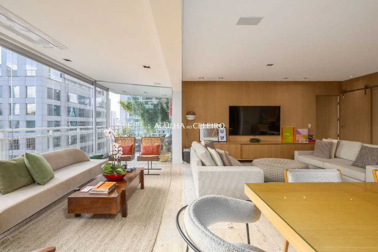 Itaim Bibi: 169m² com Projeto Triplex Arquitetura em Rua Nobre – 22050