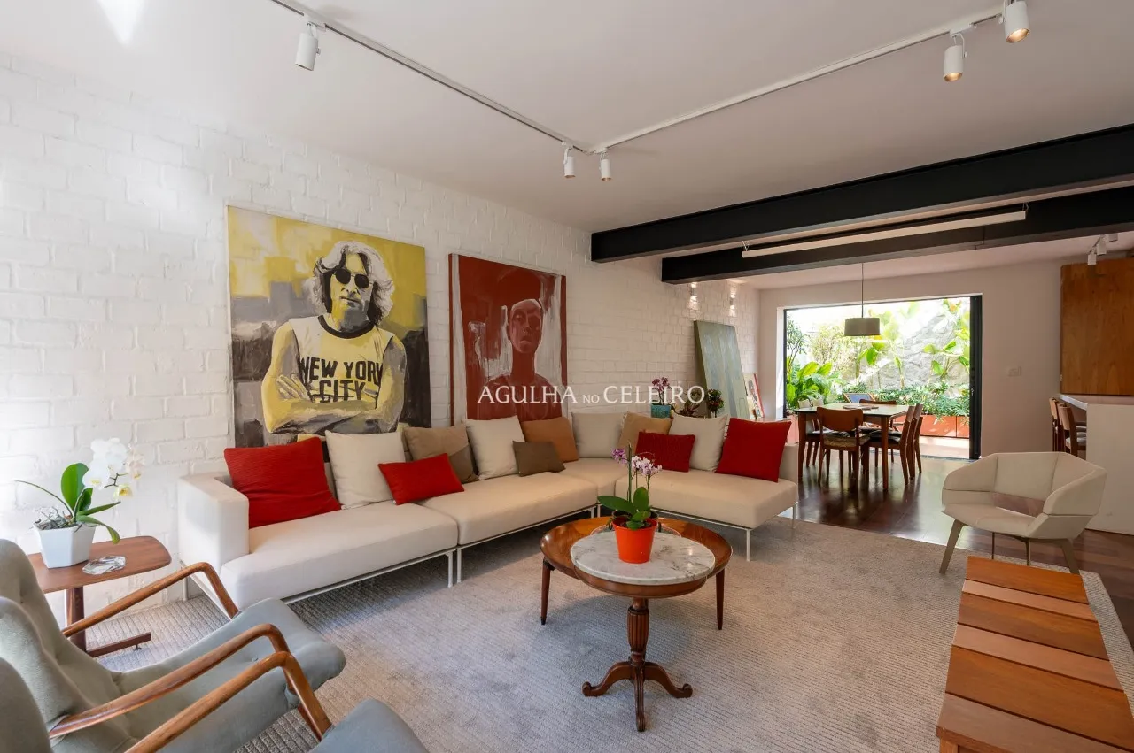 Casa reformada à venda na Vila Madalena. – 22162