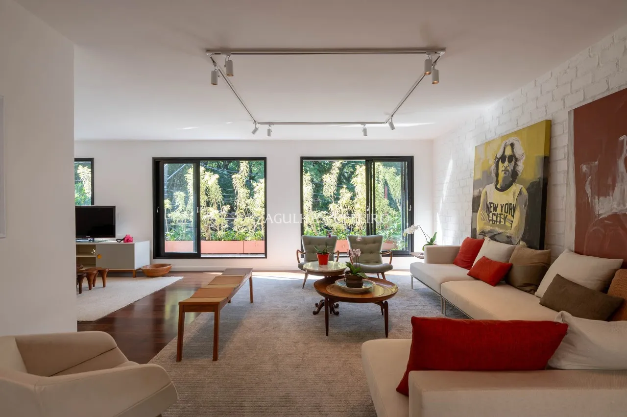 Casa reformada à venda na Vila Madalena. – 22162