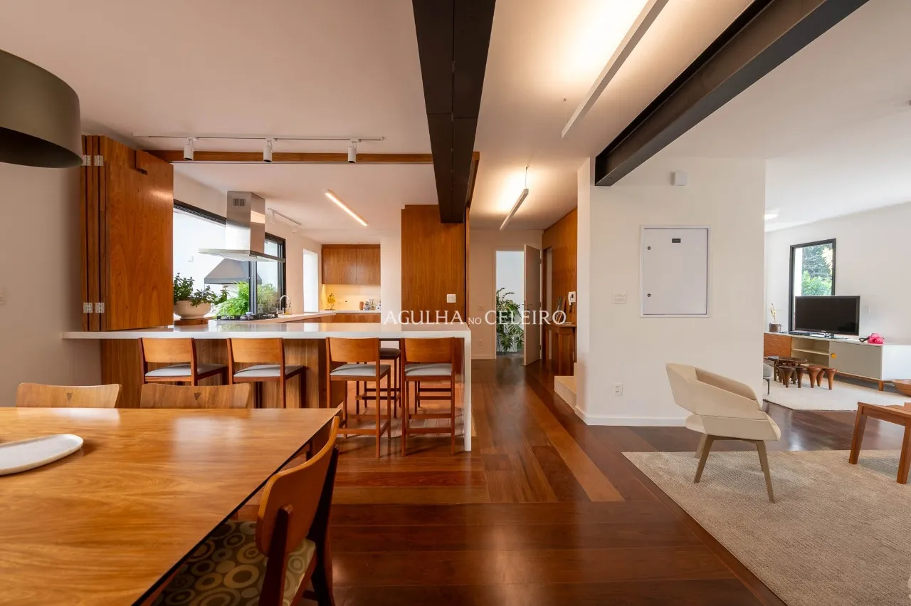Casa reformada à venda na Vila Madalena. – 22162