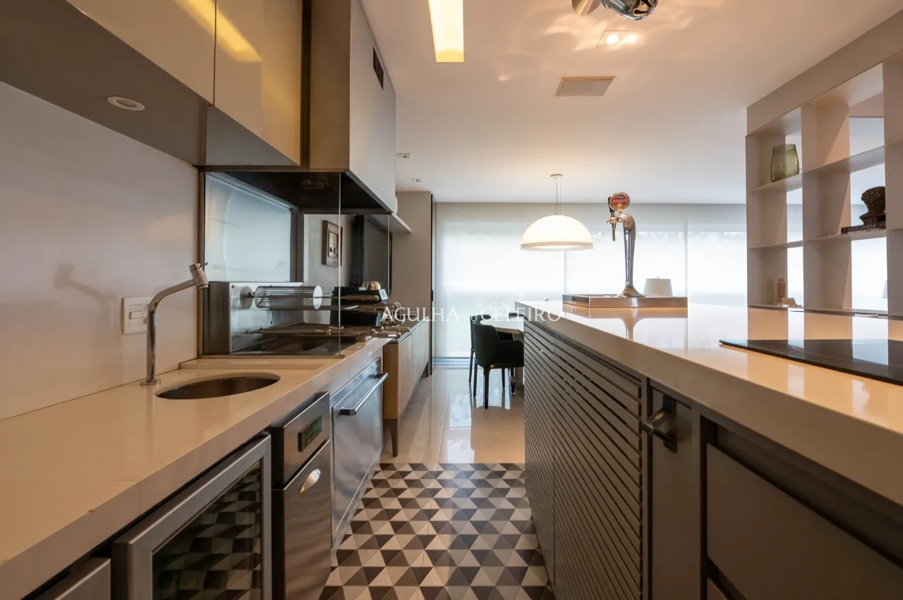 Apartamento reformado à venda na Vila Mariana. – 22295