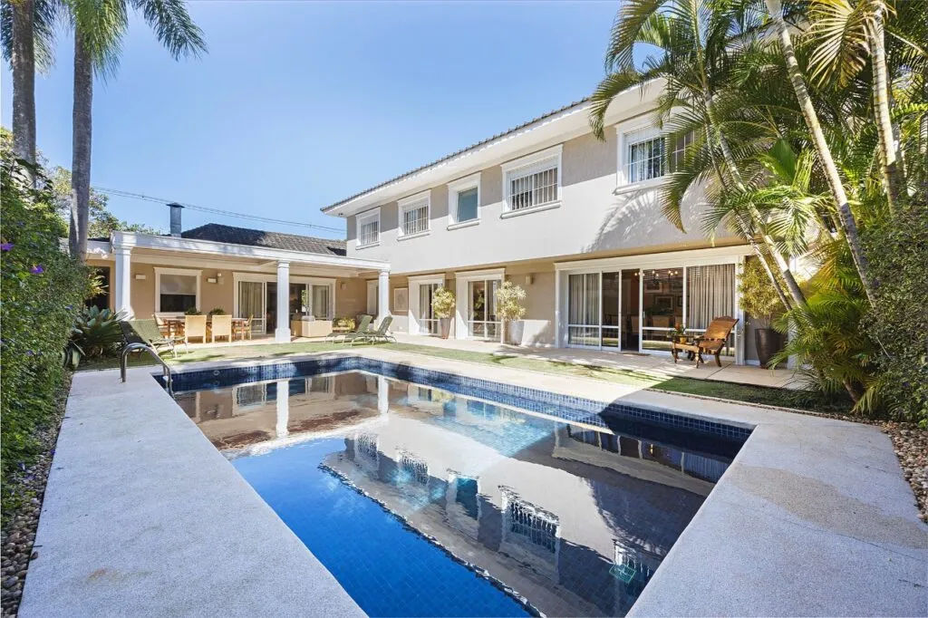 Casa espaçosa e elegente no Alto de Pinheiros próxima ao Colégio Santa Cruz – 22329