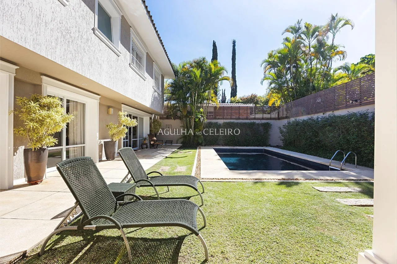 Casa espaçosa e elegente no Alto de Pinheiros próxima ao Colégio Santa Cruz – 22329