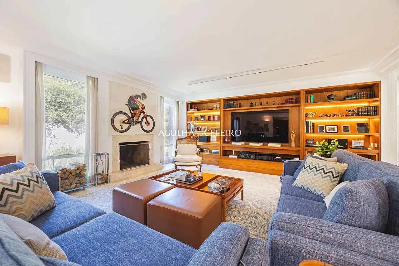 Casa espaçosa e elegente no Alto de Pinheiros próxima ao Colégio Santa Cruz – 22329