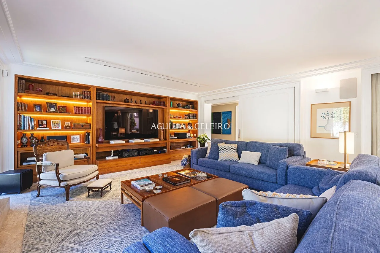 Casa espaçosa e elegente no Alto de Pinheiros próxima ao Colégio Santa Cruz – 22329