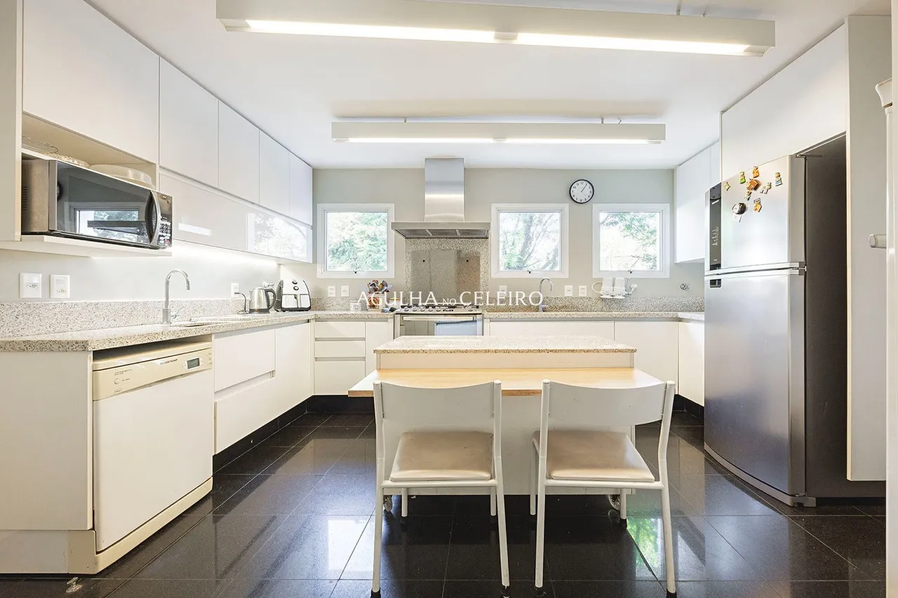 Casa espaçosa e elegente no Alto de Pinheiros próxima ao Colégio Santa Cruz – 22329