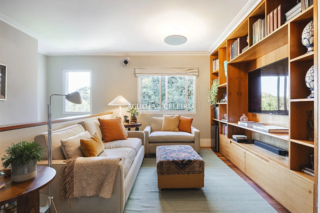 Casa espaçosa e elegente no Alto de Pinheiros próxima ao Colégio Santa Cruz – 22329