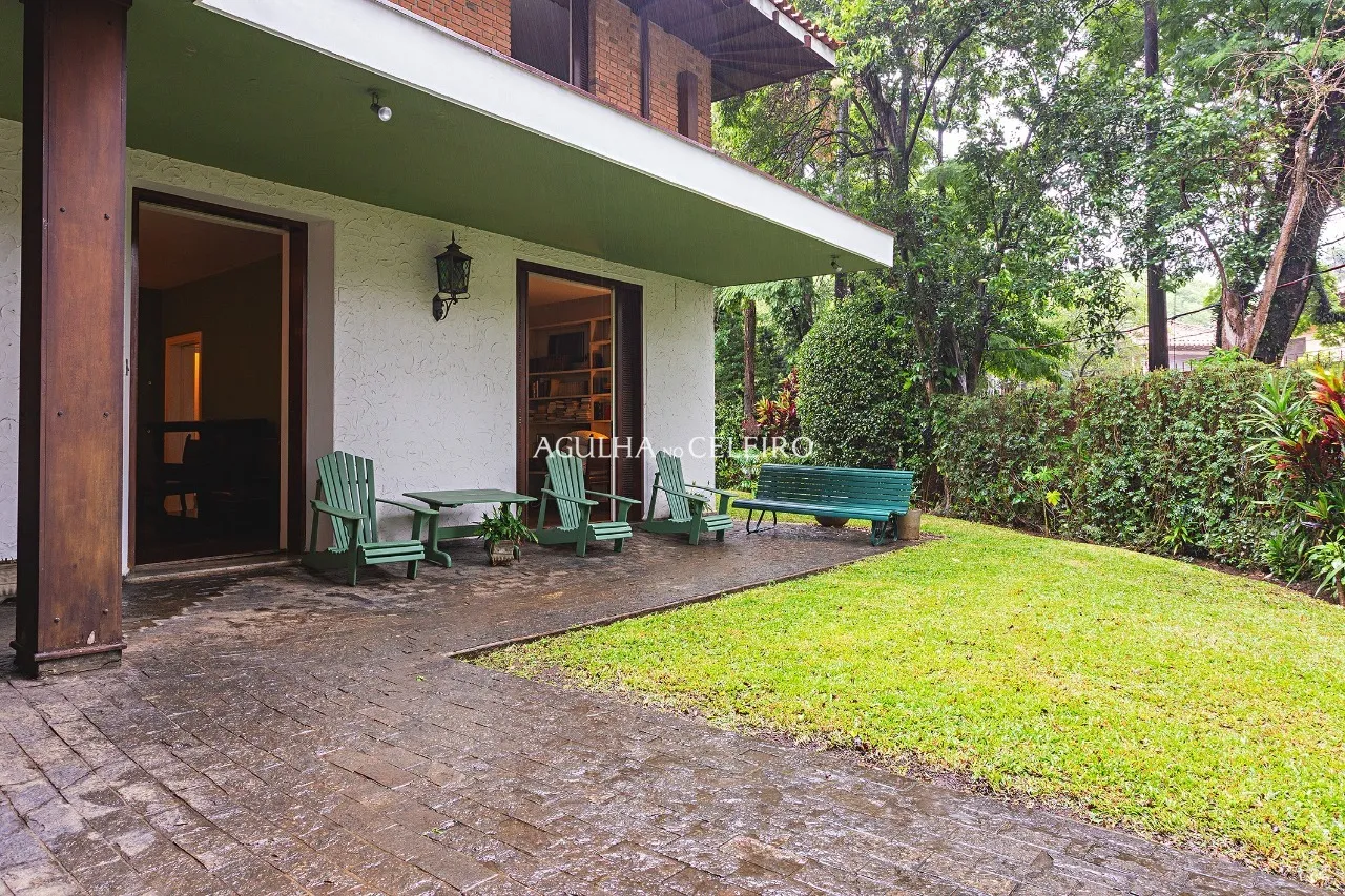 Casa para reforma próxima à Praça Panamericana e ao Colégio Santa Cruz – 22334