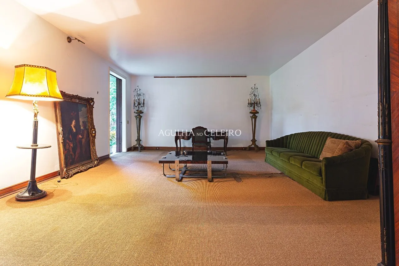 Casa para reforma próxima à Praça Panamericana e ao Colégio Santa Cruz – 22334