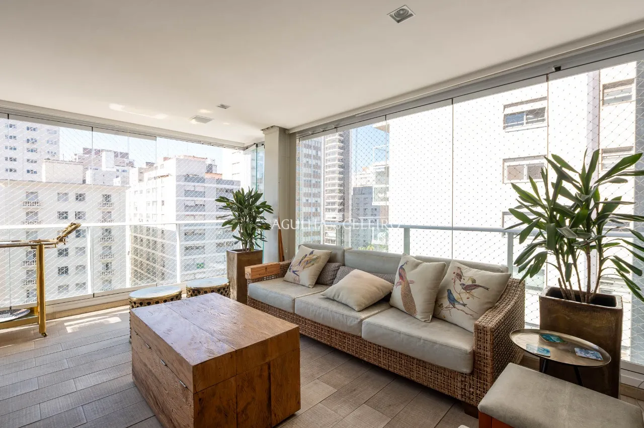 Apartamento com varanda gourmet em rua muito desejada à venda no Itaim Bibi. – 22477