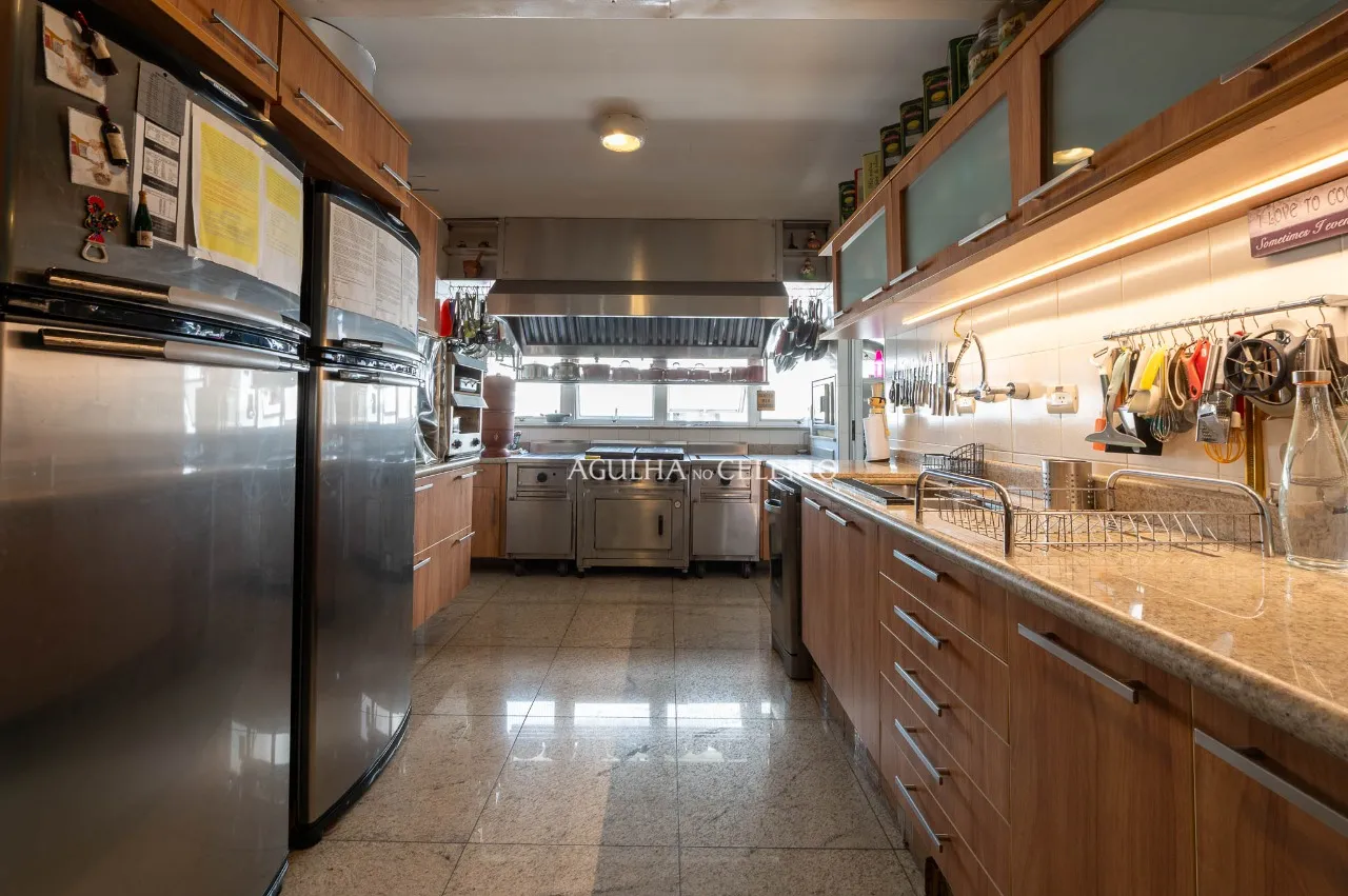 Apartamento com varanda gourmet em rua muito desejada à venda no Itaim Bibi. – 22477