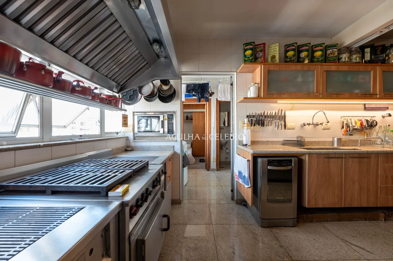 Apartamento com varanda gourmet em rua muito desejada à venda no Itaim Bibi. – 22477