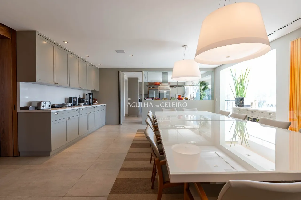 Apartamento de 607 m² com vista privilegiada para o Palácio Tangará – 22503