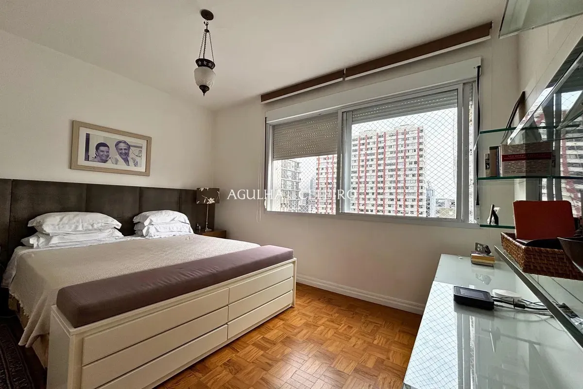 Apartamento amplo e iluminado à venda no coração do Jardins. – 22506