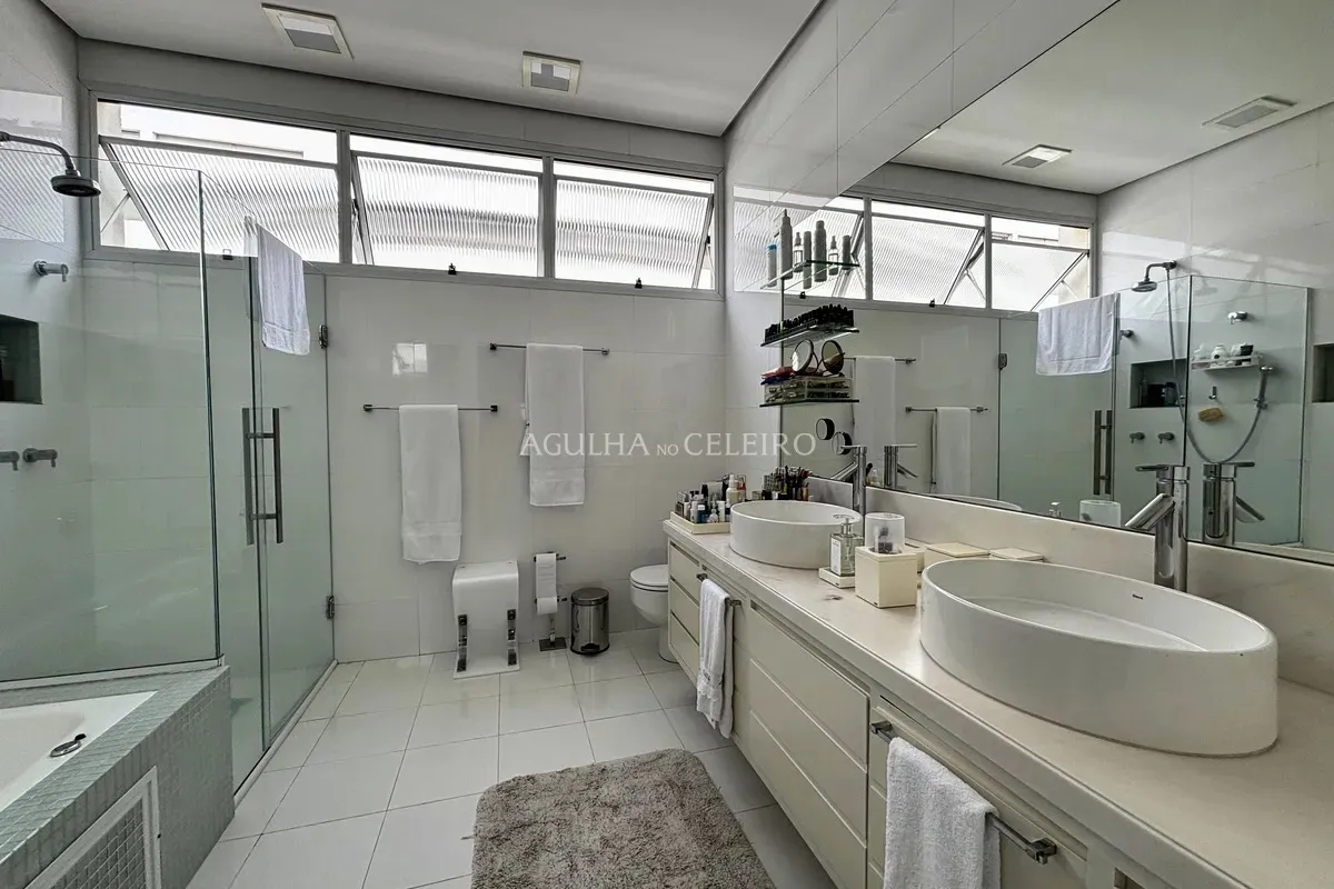 Apartamento amplo e iluminado à venda no coração do Jardins. – 22506