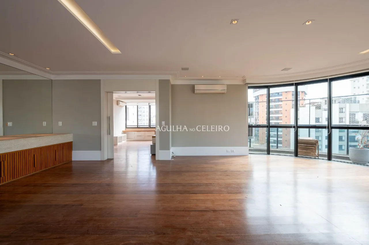 Apartamento em prédio muito especial à venda na Vila Nova Conceição. – 22527