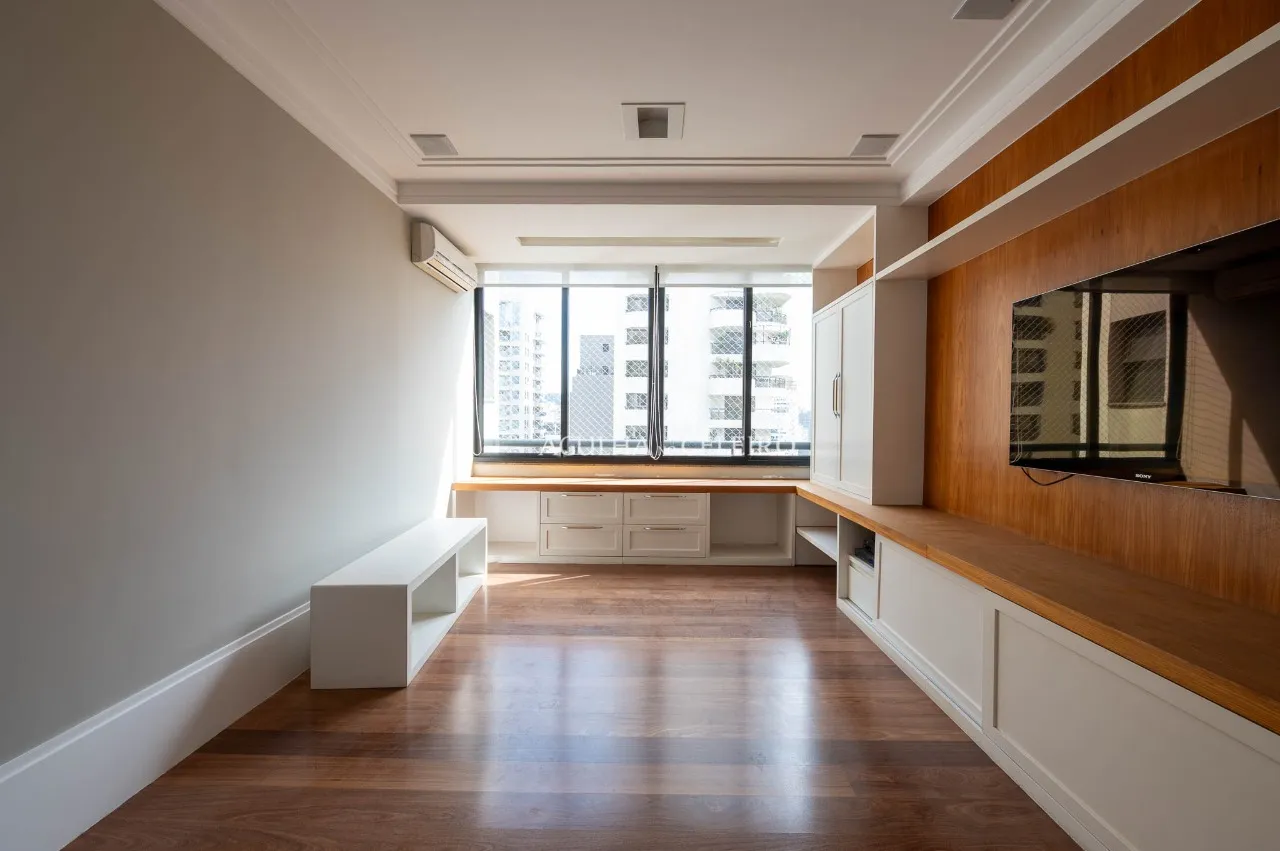 Apartamento em prédio muito especial à venda na Vila Nova Conceição. – 22527