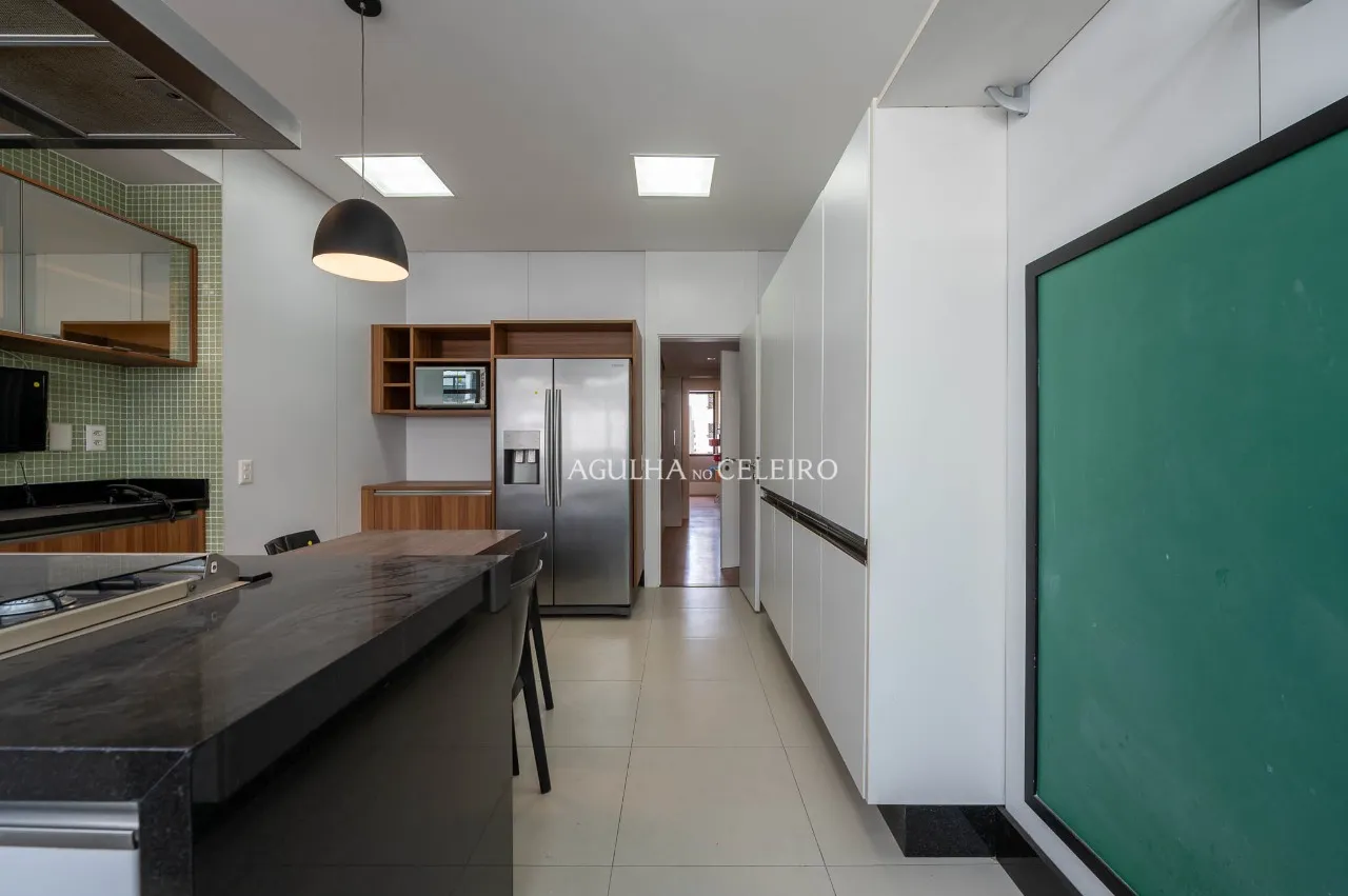 Apartamento em prédio muito especial à venda na Vila Nova Conceição. – 22527