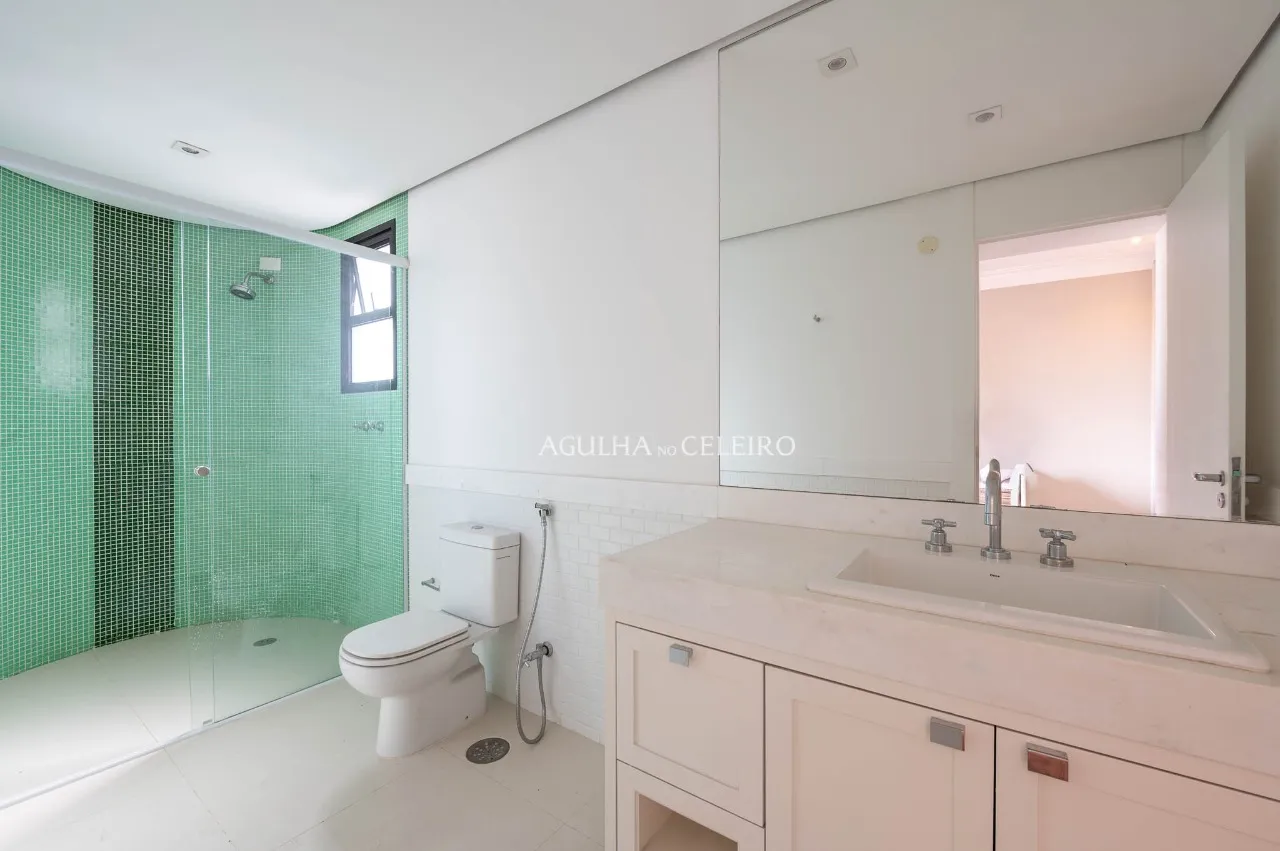 Apartamento em prédio muito especial à venda na Vila Nova Conceição. – 22527
