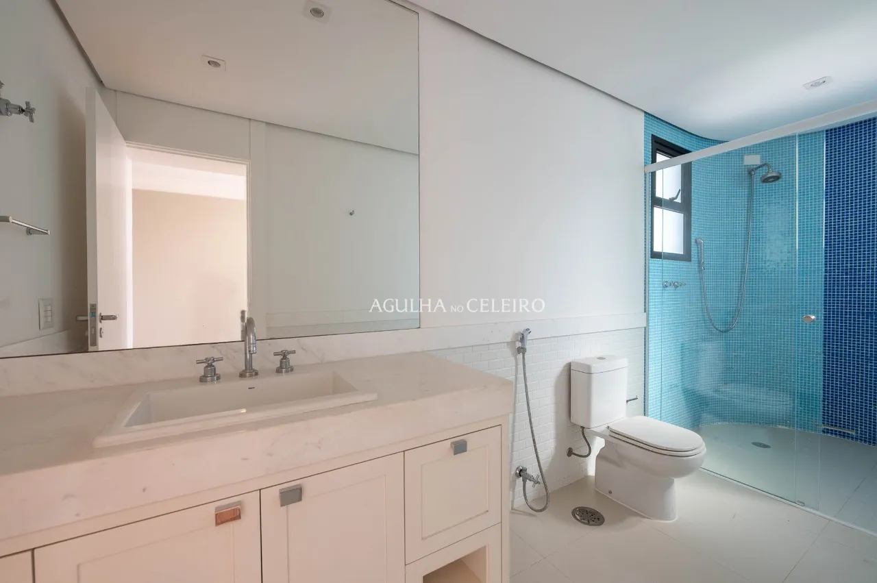 Apartamento em prédio muito especial à venda na Vila Nova Conceição. – 22527