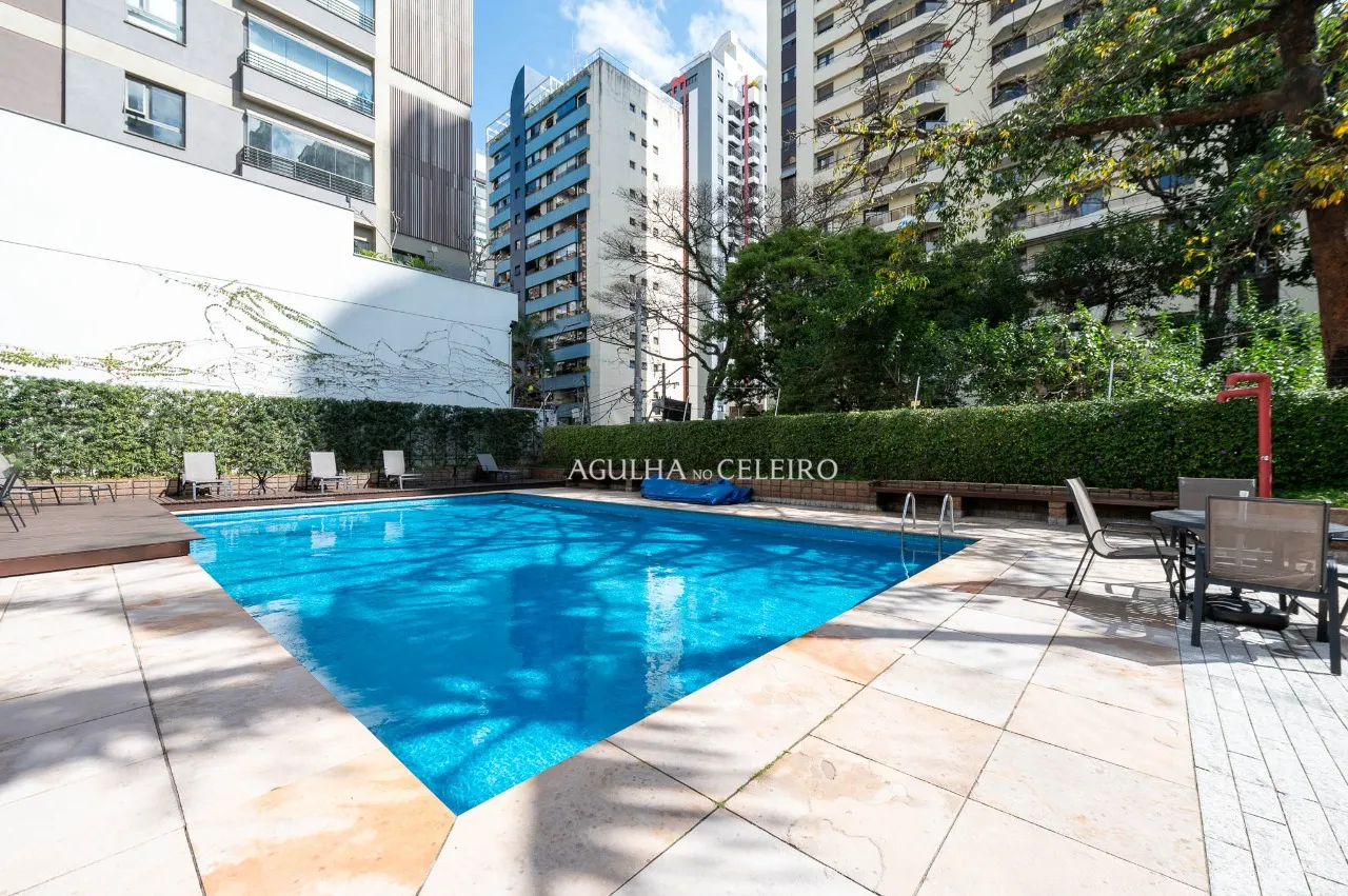 Apartamento em prédio muito especial à venda na Vila Nova Conceição. – 22527