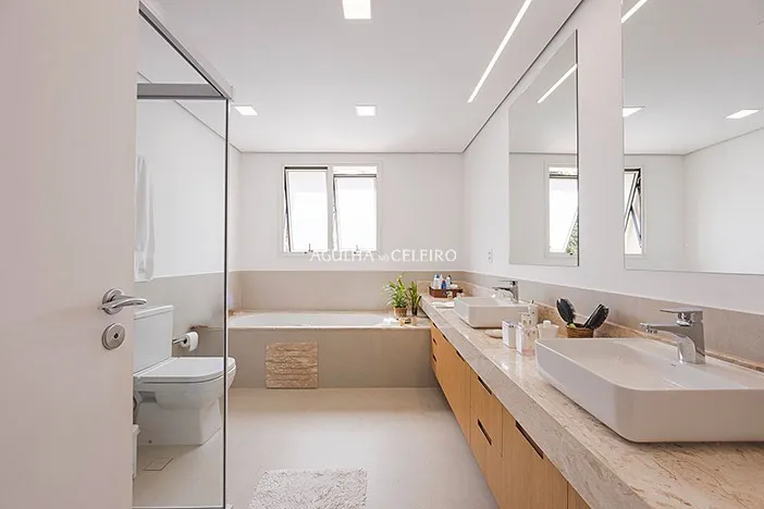 Espaço, vista permanente e quatro suítes no Paraíso – 22530