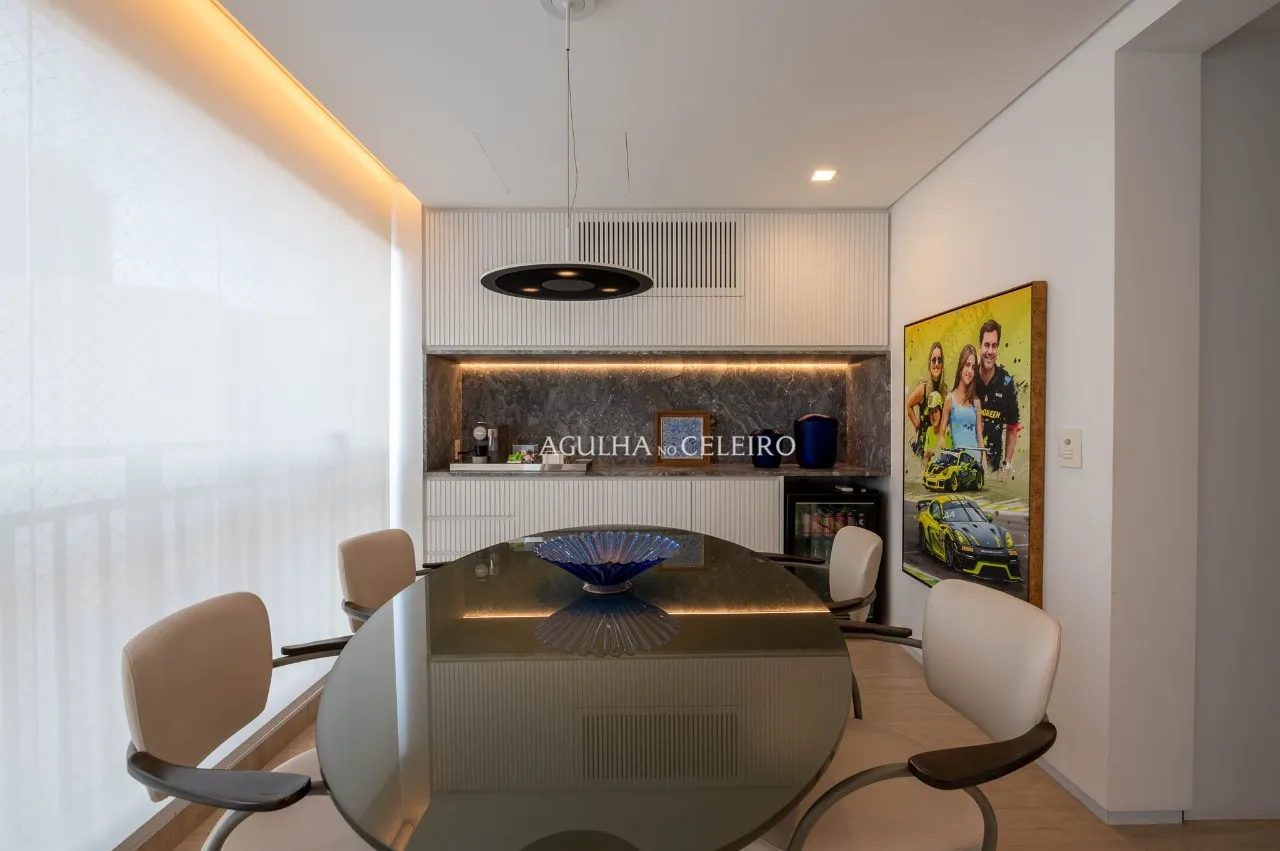 Apartamento na Vila Nova Conceição com assinatura João Armentano. – 22534