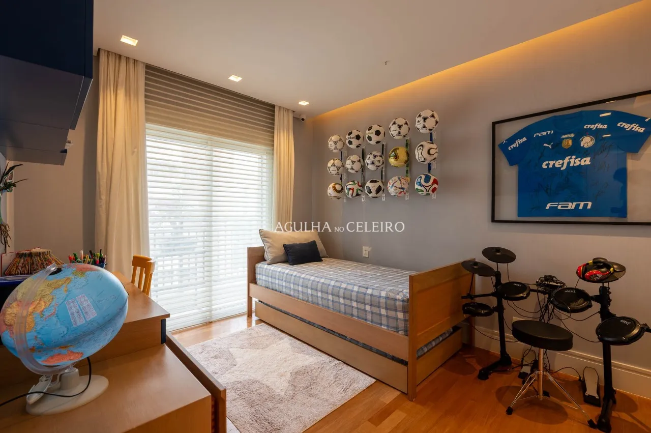 Apartamento na Vila Nova Conceição com assinatura João Armentano. – 22534