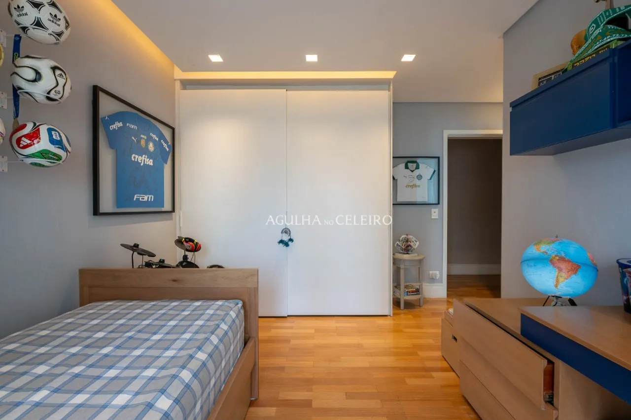 Apartamento na Vila Nova Conceição com assinatura João Armentano. – 22534