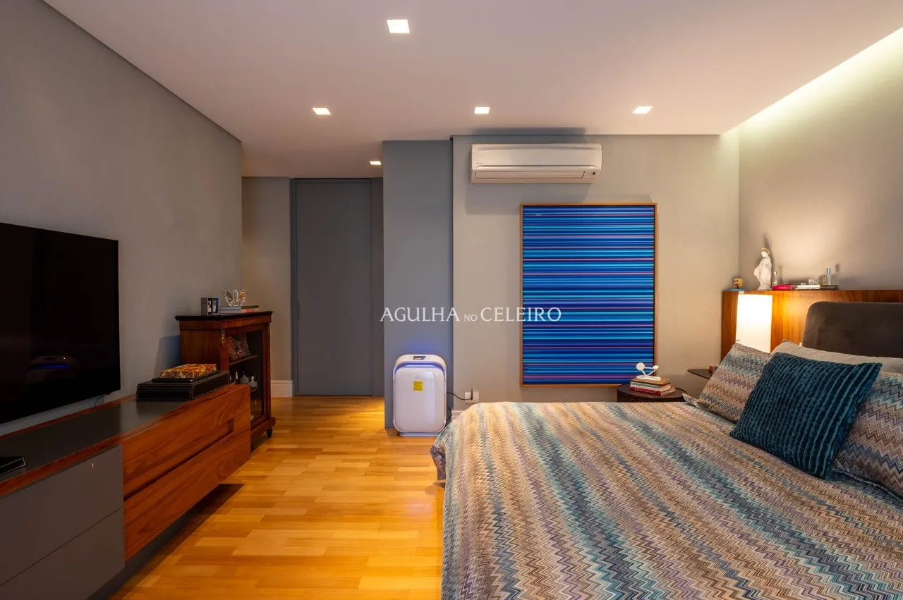 Apartamento na Vila Nova Conceição com assinatura João Armentano. – 22534