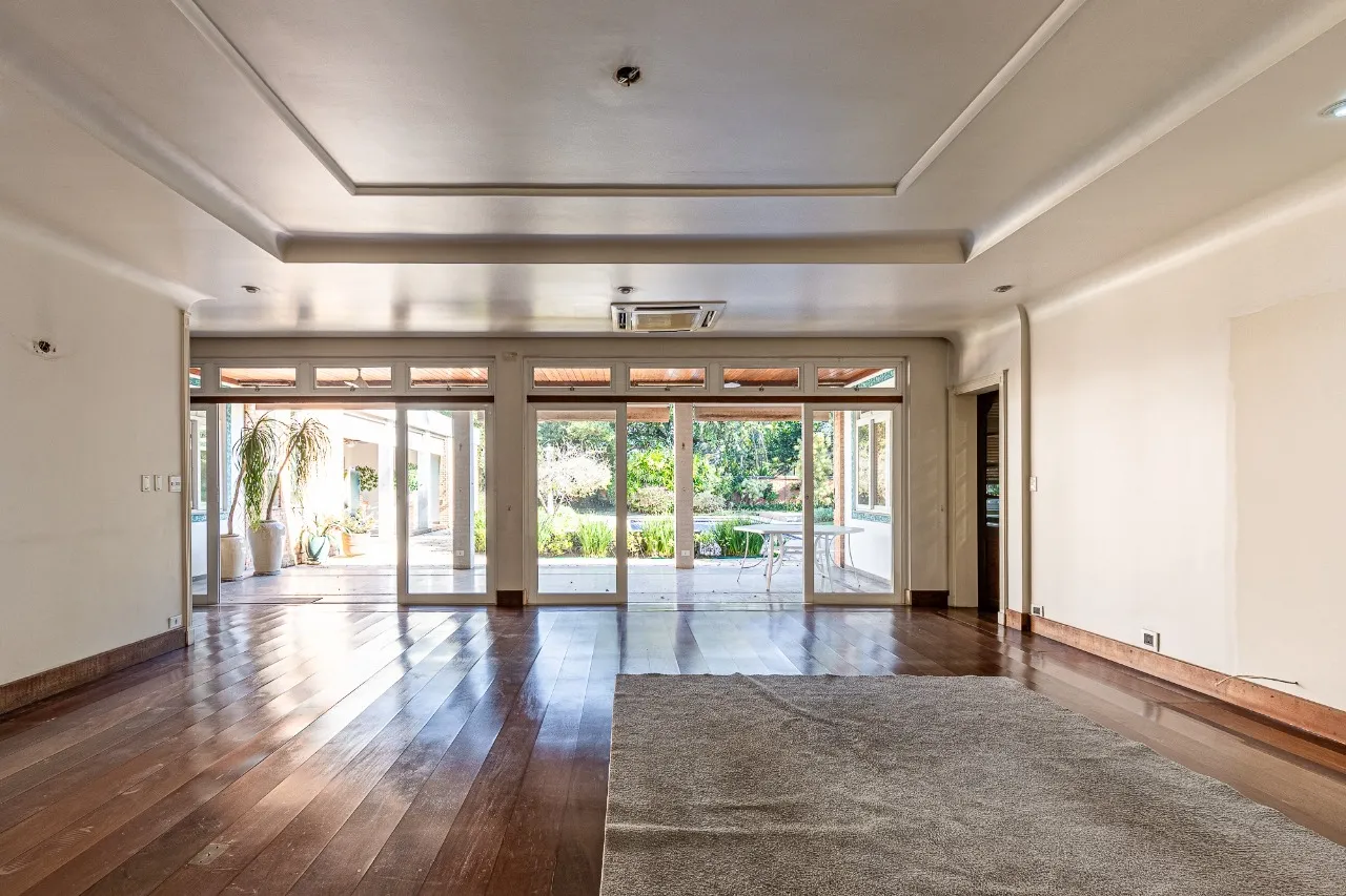 Casa com ares de campo à venda no Brooklin. – 22536