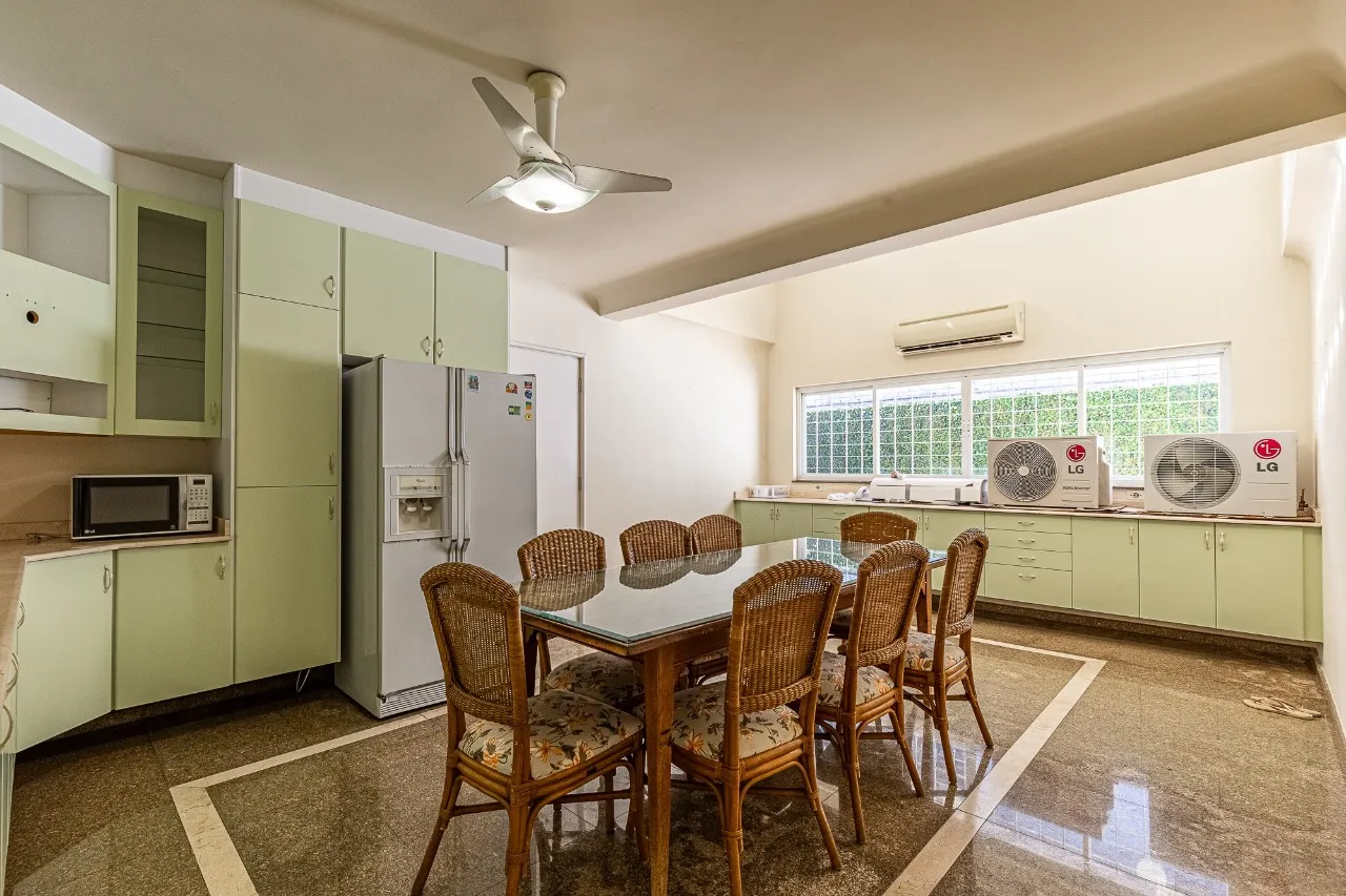 Casa com ares de campo à venda no Brooklin. – 22536