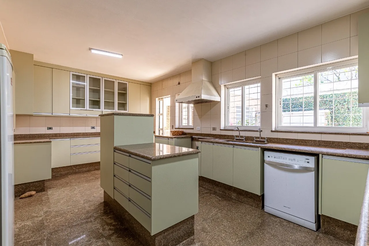 Casa com ares de campo à venda no Brooklin. – 22536