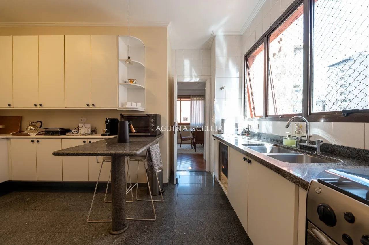 Apartamento com excelente planta e localização privilegiada no Itaim Bibi – 22546